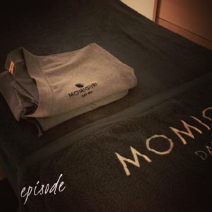 丁寧にたたまれた作務衣